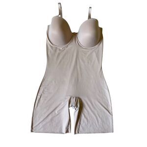 assets by Spanx Suit Your Fancy Strapless Cupped Bodysuit size 1X Tan Shapewear